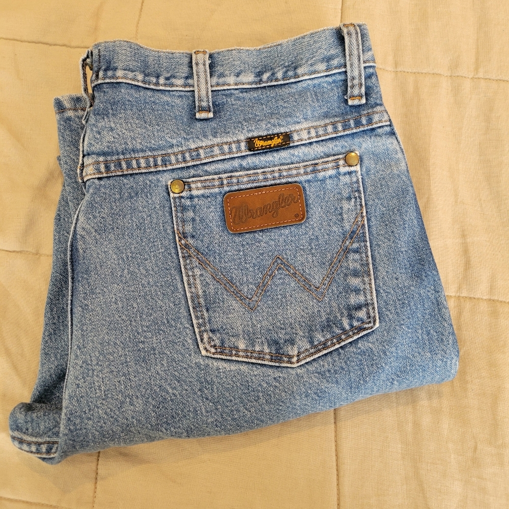Wrangler Women's Straight Leg Jeans - Light Blue